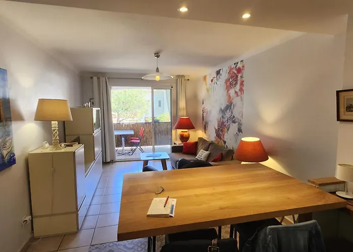 Appart T3, 60M2,Quartier Calme,Ideal Tout A Pieds Residence Et Parking Prive Les Cadenisses Διαμέρισμα